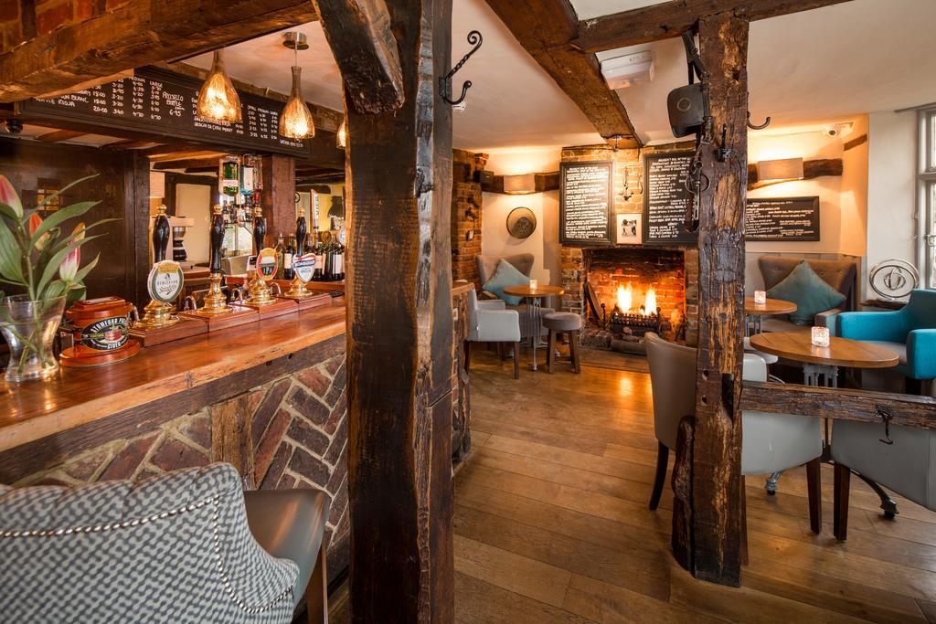 The Chequers Inn Beaconsfield Ngoại thất bức ảnh